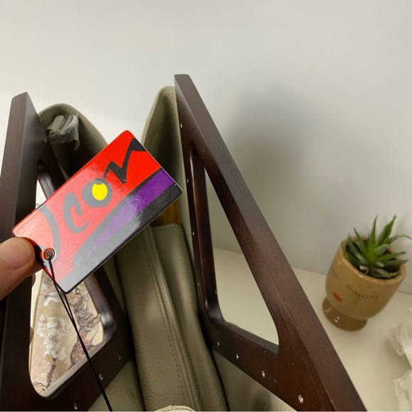 Icon Elegant Cherry Blossoms Women's Bag - Picture 8 of 10